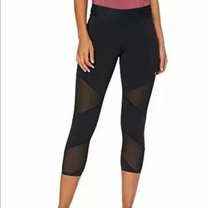 Women’s Nike Lux Crop Tight Size M 933627-010